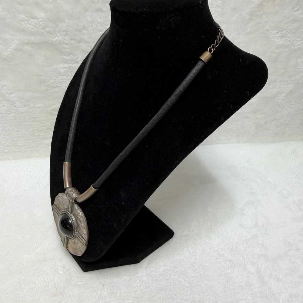 Vintage Brutalist Statement Necklace Black Cabochon Silver‎ Tone Medallion Cord